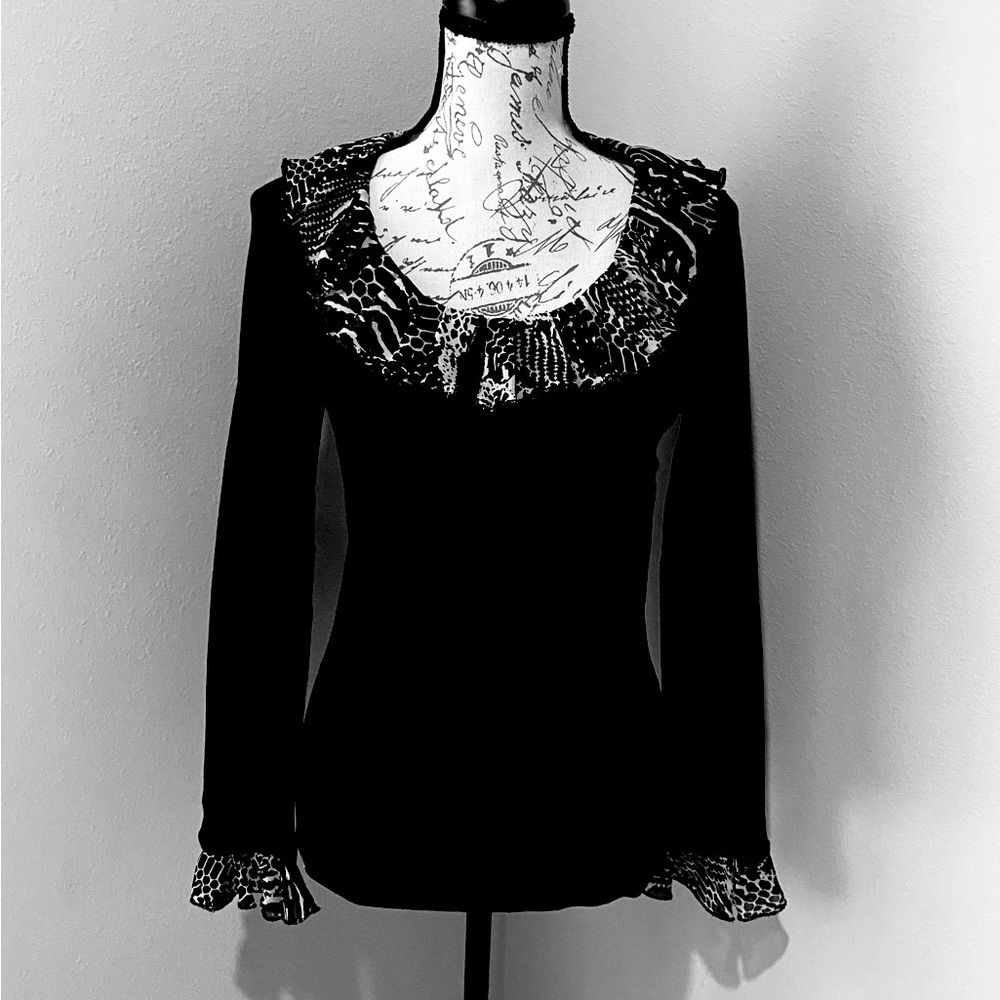 August Silk Black Knit Top with Black & White Lace Collar and Cuffs Size Medium